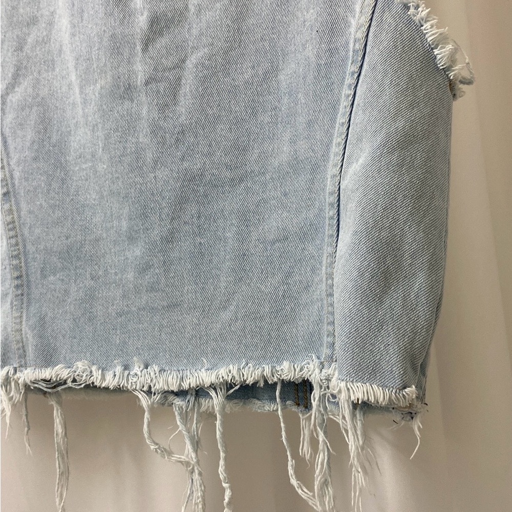 LEE Distressed Vest - Picture 12 of 13